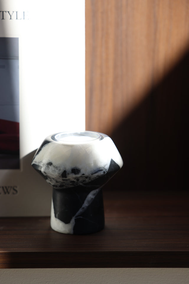 Noir Vein Marble Candle -Diamond