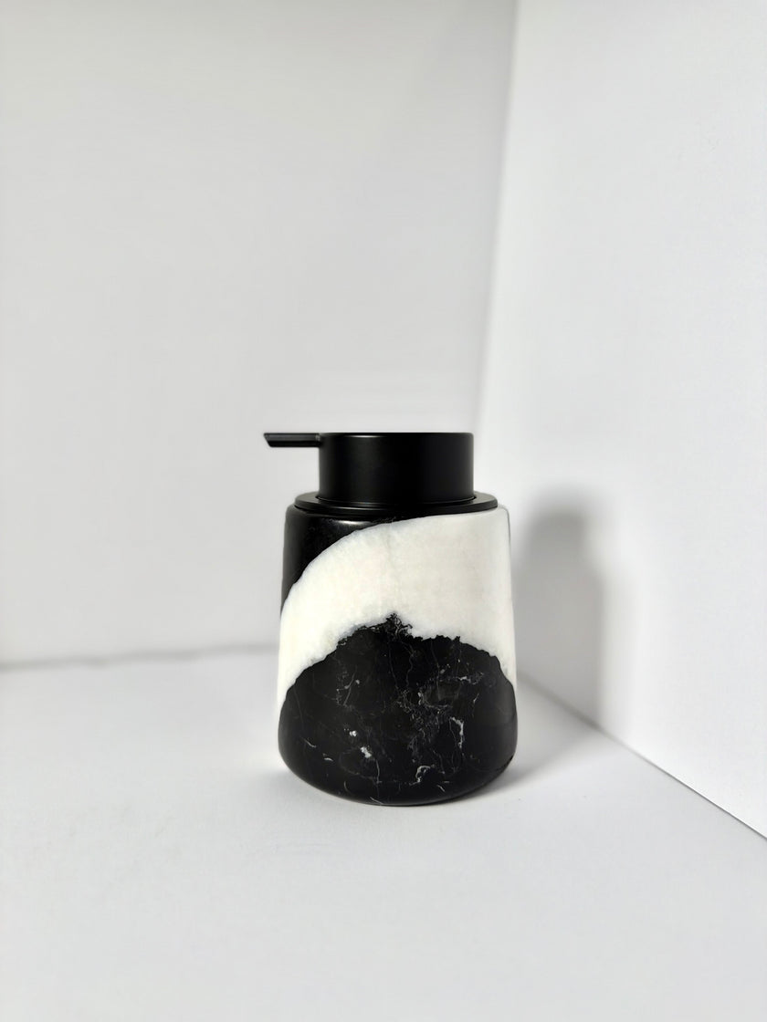 Noir Vein Marble Foaming Soap Dispenser