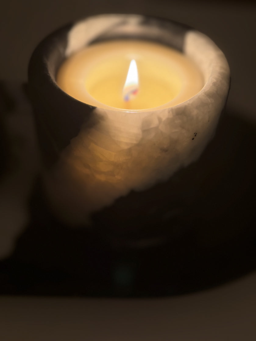 Noir Vein Marble Candle - Medium Cylinder